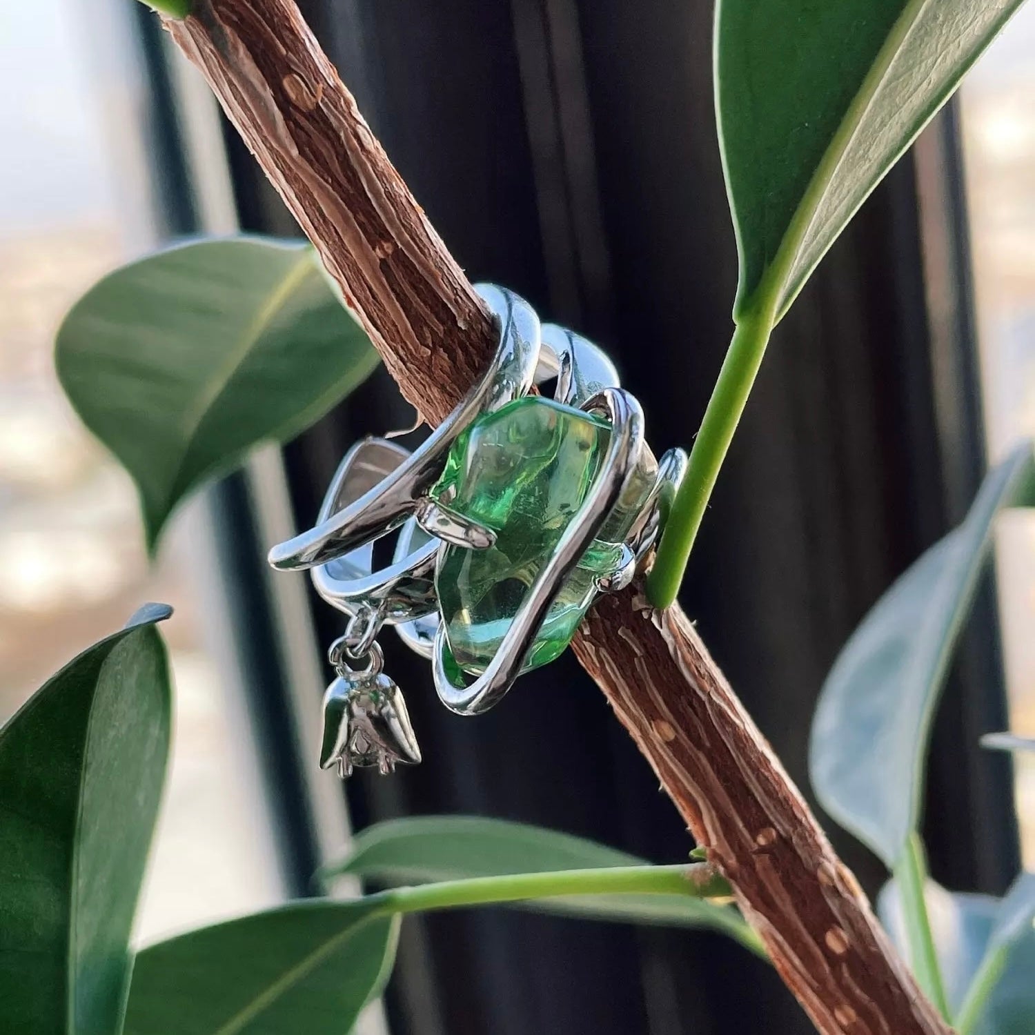 ring green crystal