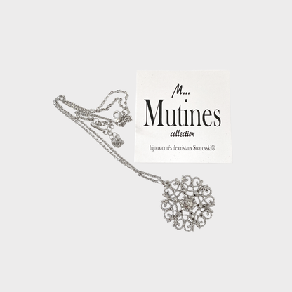 Necklace with an openwork Mutines pendant
