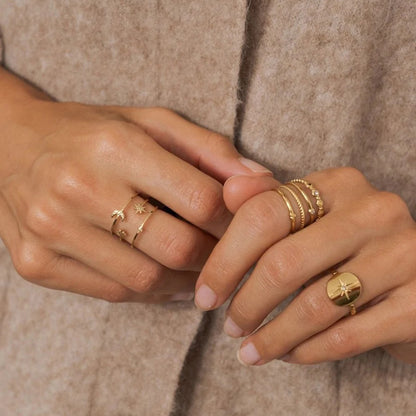 Ażurowy pierścionek
