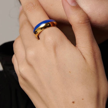 yellow and blue ring